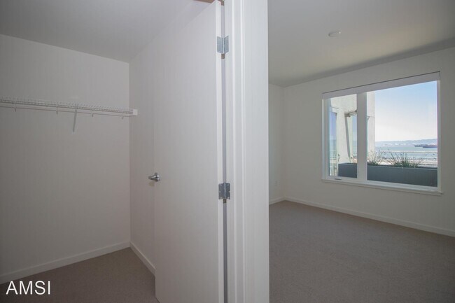 Building Photo - 2 br, 2 bath House - 52 Innes Ct #201