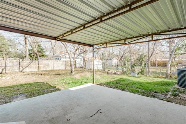 Building Photo - 5821 Circular Dr