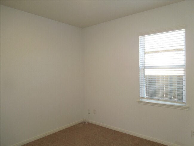 Building Photo - 10463 Red Cardinal Dr