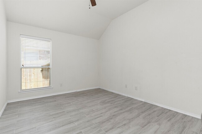 Building Photo - 11047 Pierce Valley Dr