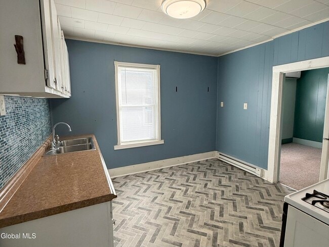 Building Photo - 7 Micklas St