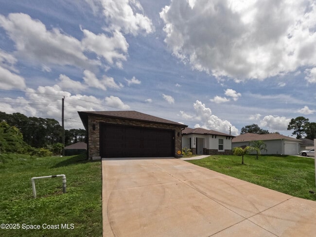 Building Photo - 259 Wilton Ave SW