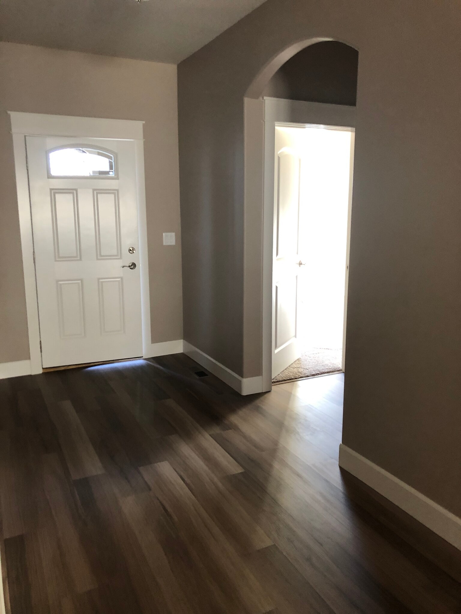 Building Photo - 8805 Juanita Dr