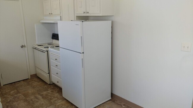 Building Photo - 2813-2819 N. West Ave 4-Plex - 611