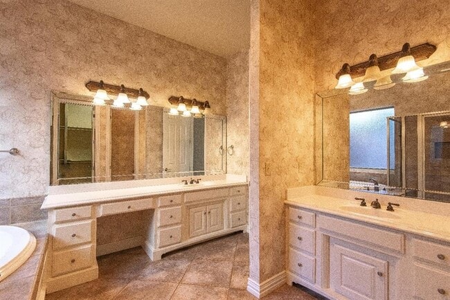 Building Photo - 16912 Rugosa Rose Dr