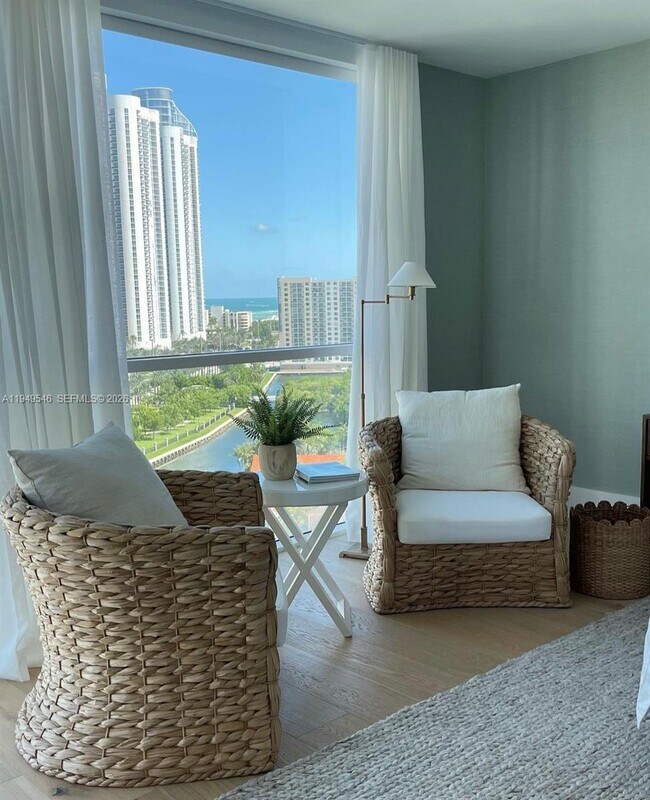 Building Photo - 16400 Collins Ave