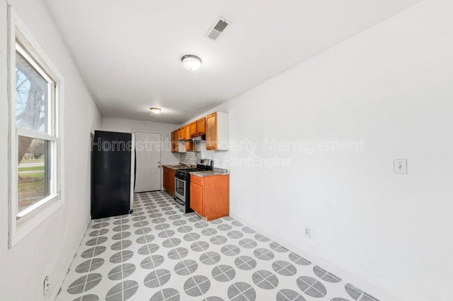 Building Photo - 133 St Thomas Ln