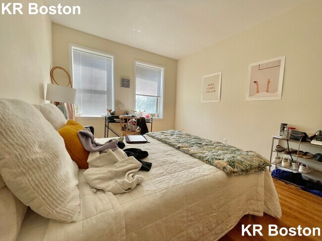 Building Photo - 1139 Commonwealth Ave