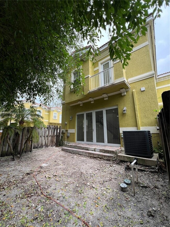 Building Photo - 3151 SW 47th St
