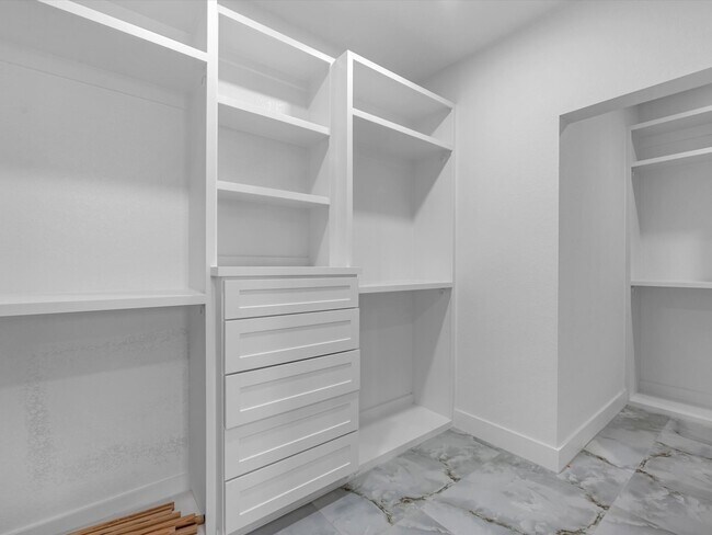 Building Photo - 887 Rd 660