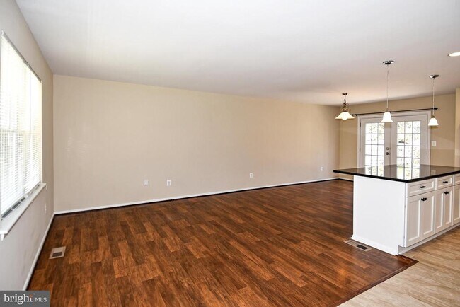 Building Photo - 1209 Marton St