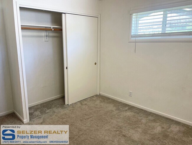 Building Photo - 482-486 W Mendocino Ave
