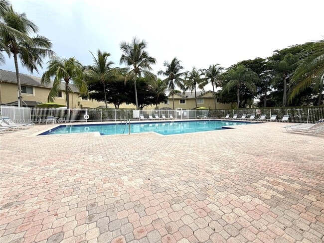 Building Photo - 2560 Cordoba Bend