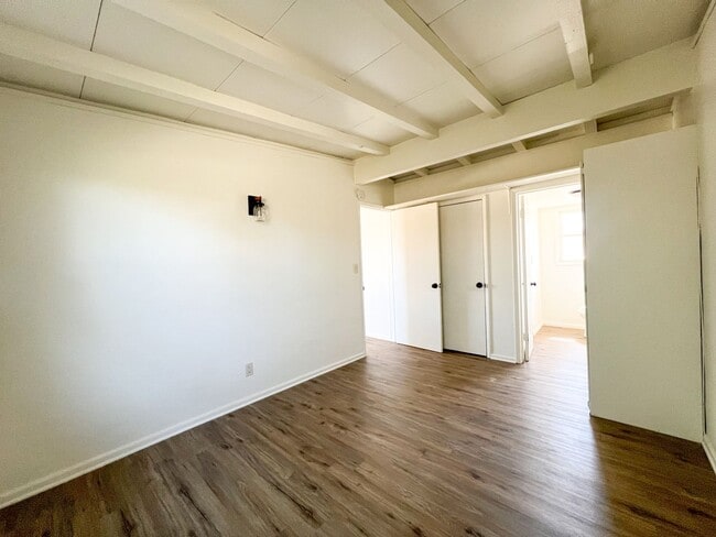 Building Photo - 6067 Abronia Ave