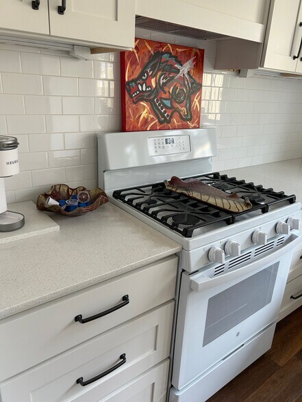 Building Photo - 348 N Fletcher Ave