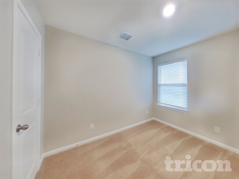 Building Photo - 11031 Chatham Ct