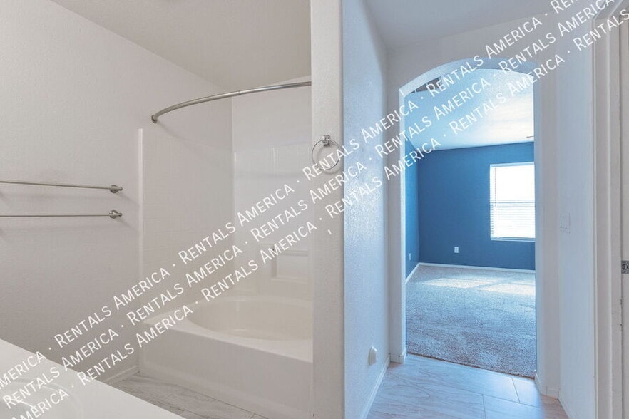 Building Photo - 2993 W Dancer Ln