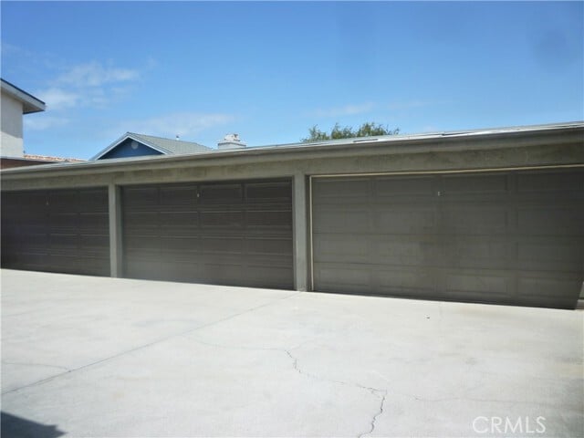 Building Photo - 2317 Marshallfield Ln