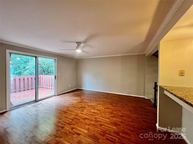 Building Photo - 1317 Maple Shade Ln