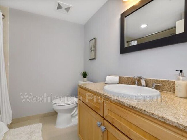 Building Photo - 1150 K St NW