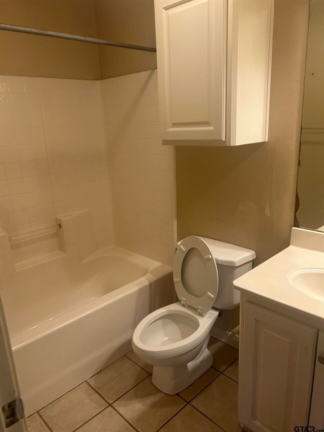 Building Photo - 8315 Garrett Dr
