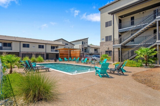 Building Photo - Tinsley Place