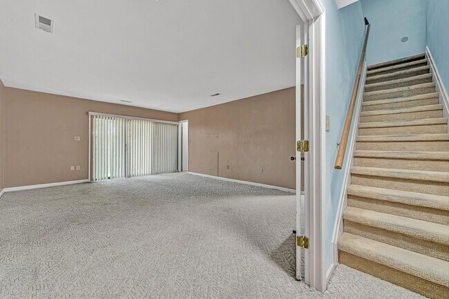 Building Photo - 3372 Forest Ct