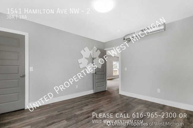 Building Photo - Available Now | Recently Remodeled 3 Bedro...