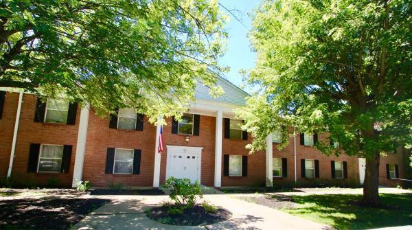 Interior Photo - JEFFERSON VILLAGE -- 077
