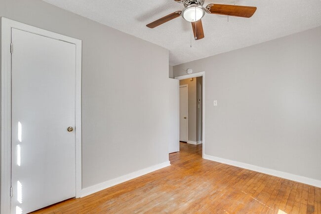 Building Photo - 3109 Dogwood Park Dr