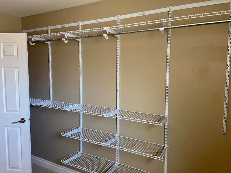 Building Photo - 2561 Overlook Blvd