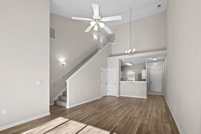 Building Photo - 3BR Townhome Carolina Forest – GREAT PRICE - Community Pool/Lake View