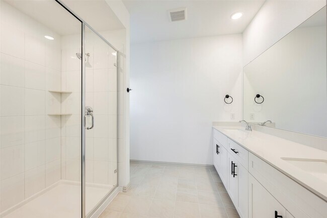 Building Photo - 5232 Springlake Pkwy