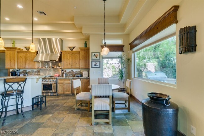 Building Photo - 549 Regents Gate Dr