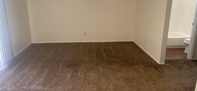 Building Photo - 3 bedroom home in Glendale!