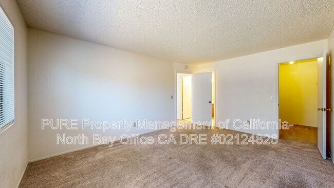 Building Photo - 7474 Mercedes Way