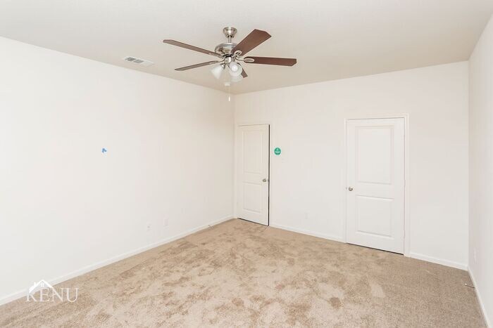 Building Photo - 710 Oakhurst Dr