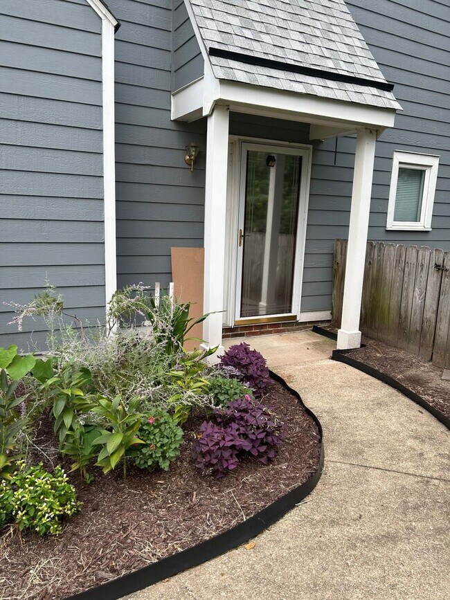 Building Photo - 7816 Coachford Ct