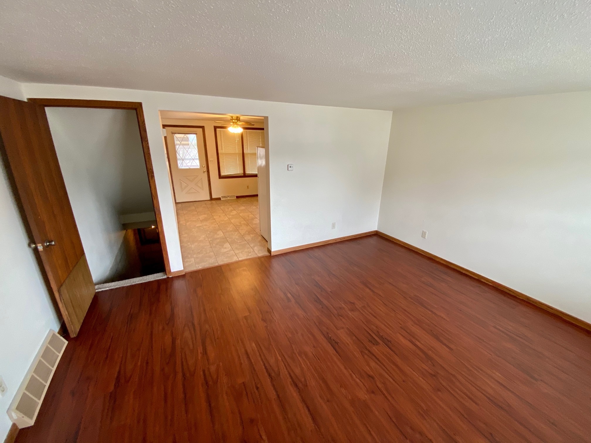 Building Photo - 610 12th Ave S