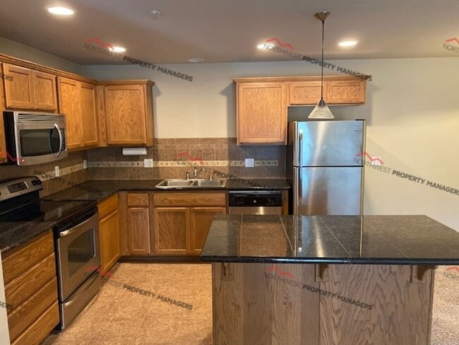 Primary Photo - STATUS: AVAILABLE | R202 | $1895.00 + $100...