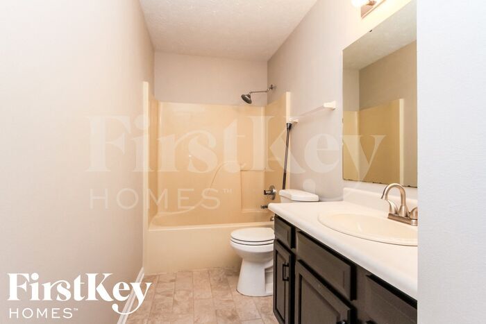 Building Photo - 8258 Pleasant Tree Ct