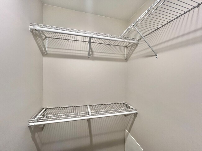 Building Photo - **OFFERING WAIVED APPLICATION FEES & $100 ...