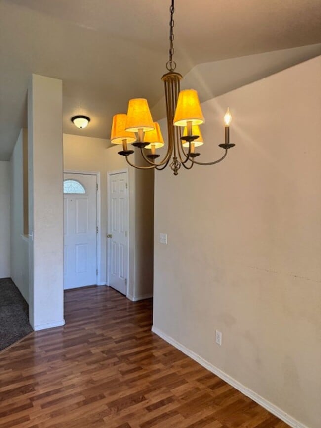 Building Photo - Central Point Single Level Home/ Coming Soon