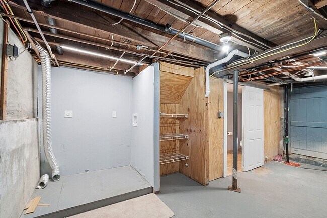 Building Photo - 52 Point Pleasant Rd