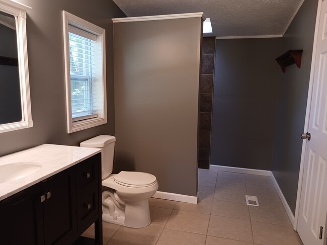 Master bathroom - 3091 Adayah Dr