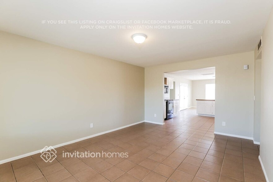 Building Photo - 10902 W Montecito Ave