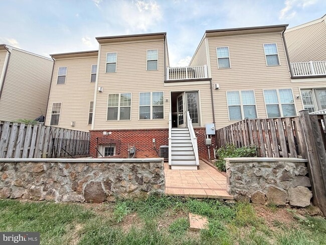 Building Photo - 42331 Benfold Square