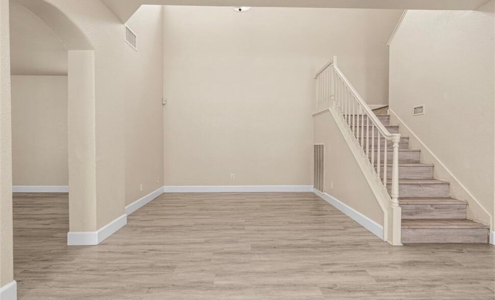 Building Photo - 1613 Imperial Cup Dr