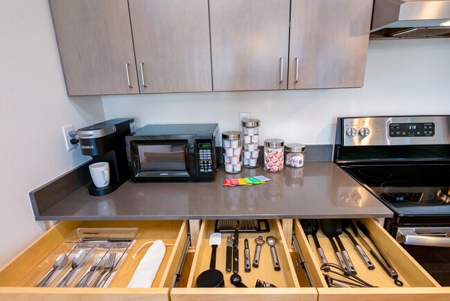 Building Photo - 1715 S McClellan St