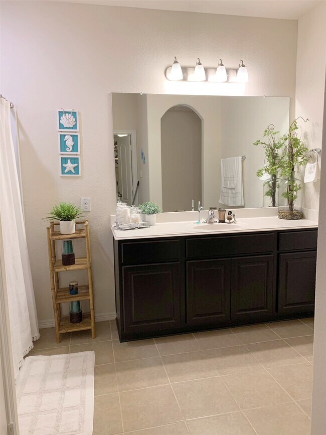 Building Photo - 9931 Swindale Ridge Ln